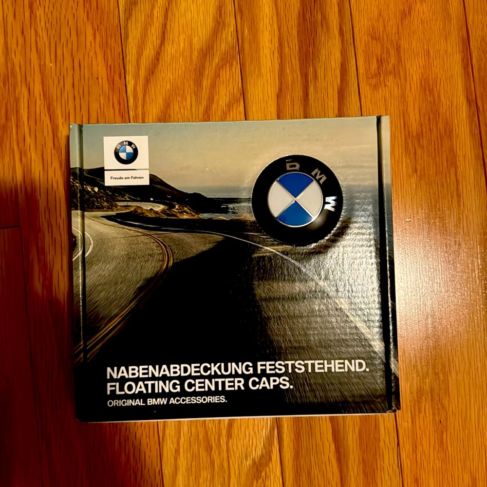 BMW Floating Center Caps